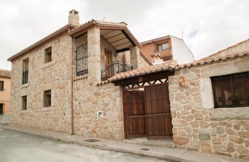 El Barraco House | La Casa de la Cebada