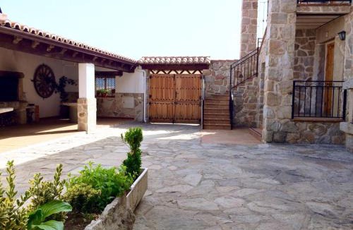 El Barraco House | La Casa de la Cebada
