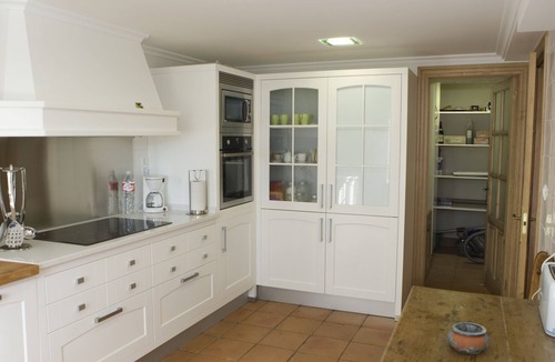 Retortillo Cottage | La Casa del Lago de Campoo. What a view! Ideal for families!