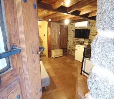 Navaluenga House | La Casita de Piedra