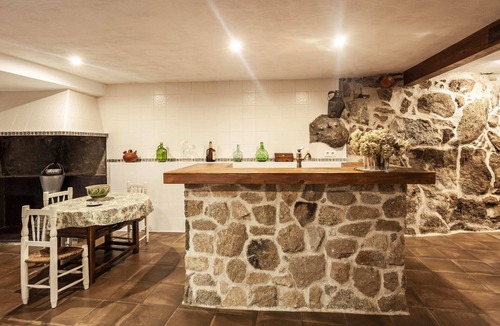 El Real de San Vicente Cottage | La Fontanita is an old Manchego house, completely renovated