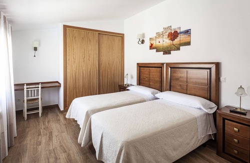 El Real de San Vicente Cottage | La Fontanita is an old Manchego house, completely renovated