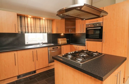 Tewitfield Cottage | Lakeside 12