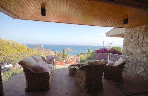 Tossa de Mar House | Lets Holidays Sailor House with Sea Views