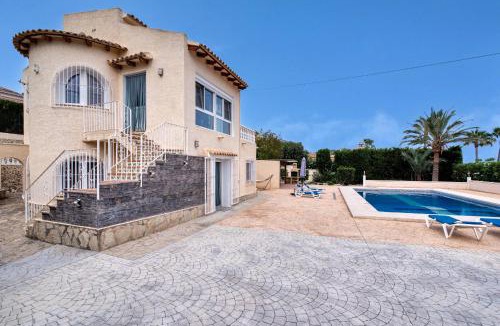 Empedrola Villa | Leuki