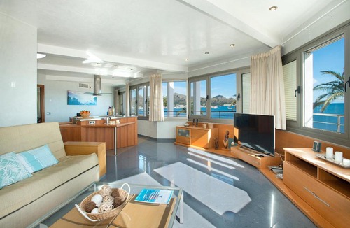 Puerto de Pollensa Apartment | Life By the Beach - Sea View Apartment 2