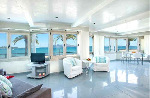 Puerto de Pollensa Apartment | Life By the Beach - Sea View Apartment 1
