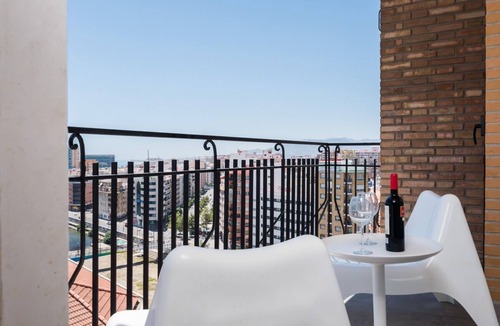 Ensanche Centro Apartment | Linaje - Holiday rental in Malaga by Solaga