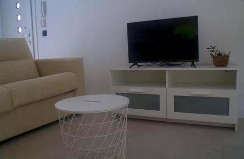 Montehermoso Apartment | Loft-type apartment in the center of the town