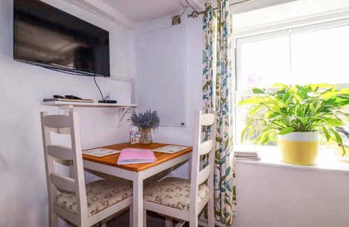 Penwithick House | Longview Cottage