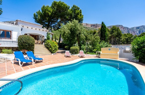 Jesus Pobre Villa | Los Lagos Spanish holiday villa