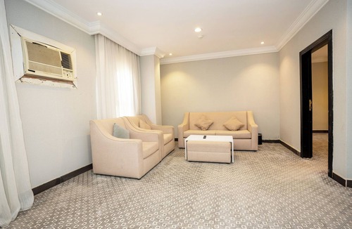 Al Olaya District Apartment | LP28.3 - Comfy 1BR near Kingdom Center