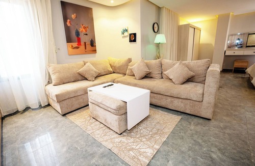 Al Olaya District Apartment | LP28.6 Cozy Studio Apartment Near Kingdom Center