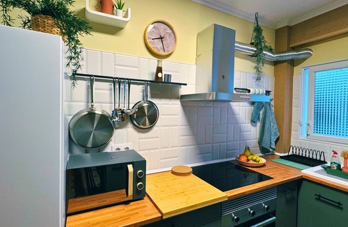 Trinitat Apartment | Luminous Apartment in Ciutat Vella