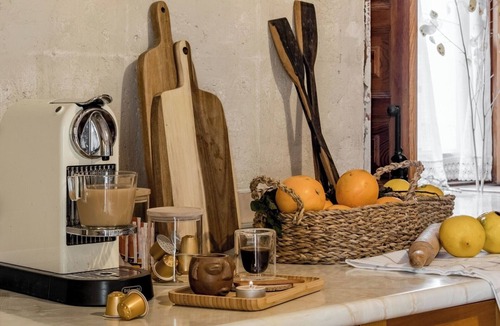 Carabana House | Lux 5BR Villa. Pool, WineCellar,Gardens,Games and BBQ