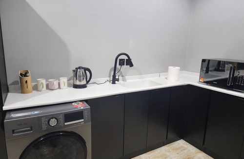 Al-Hamra'a Apartment | Luxury apartment with 2 bedrooms & living room
