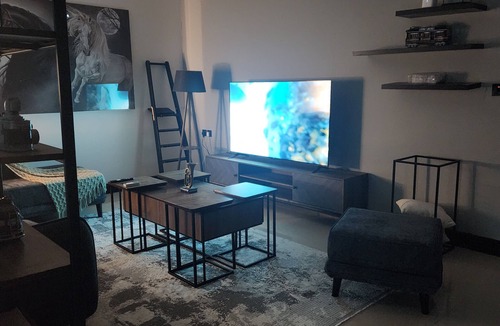 Al-Hamra'a Apartment | Luxury apartment with 2 bedrooms & living room