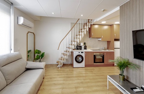Rejas Apartment | Luxury Duplex Feria de Madrid 6 people 211