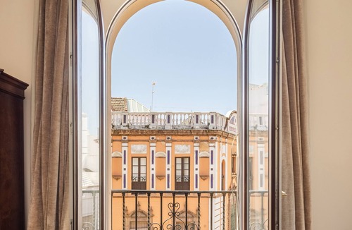 Santa Cruz Apartment | Luxury flat at the foot of the Cathedral
