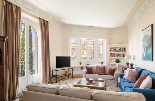Santa Cruz Apartment | Luxury flat at the foot of the Cathedral