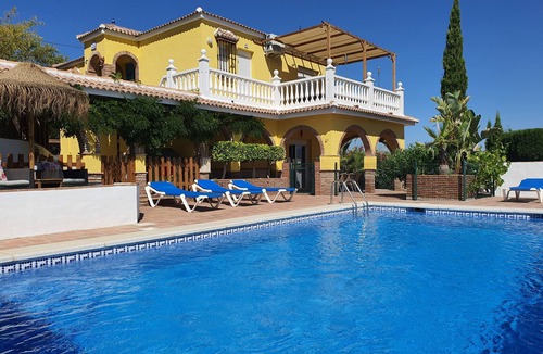 Comares Villa | Luxury Modern Spanish villa. Large 10x5M pool/BAR/XXL BBQ kitchen. Great deals!