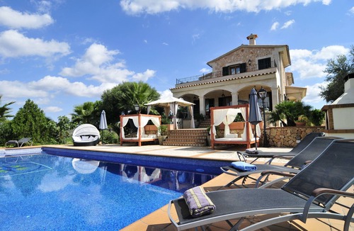 Son Gual Villa | Luxury Villa with pool,BBQ. Swings ,Gym, Jacuzzi, Pool table,foosball,ping-pong
