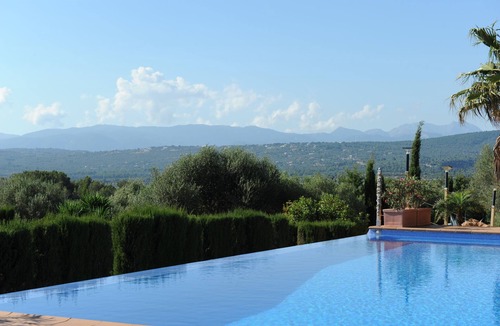 Son Gual Villa | Luxury Villa with pool,BBQ. Swings ,Gym, Jacuzzi, Pool table,foosball,ping-pong