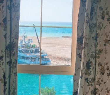 Bay La Sun Apartment | Marina two-bedroom apartment