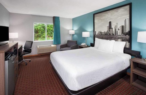 McHenry Hotel | McHenry Inn