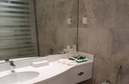 Dhahran Hotel | Mena Holiday Beach Resort Half Moon Bay