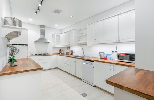 Riyadh Apartment | Modern 3-bedroom apartment with garden