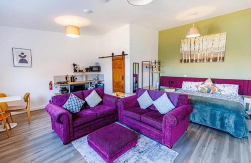 Brackley Apartment | Modern Barn Conversion