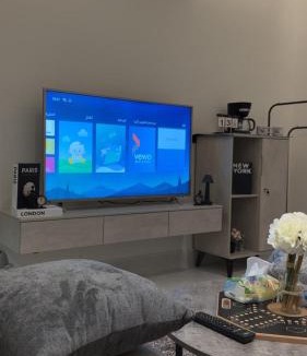 Al Khobar Apartment | Modern room with small club and coffee corner