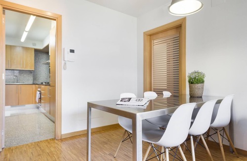 Sant Gervasi Apartment | My Space Barcelona 6 Apart. to reach 36 people at Clínica Barraquer