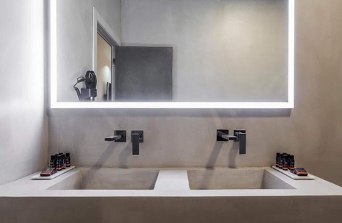 Sant Francesc Hostel | Nalu Valencia Boutique Rooms