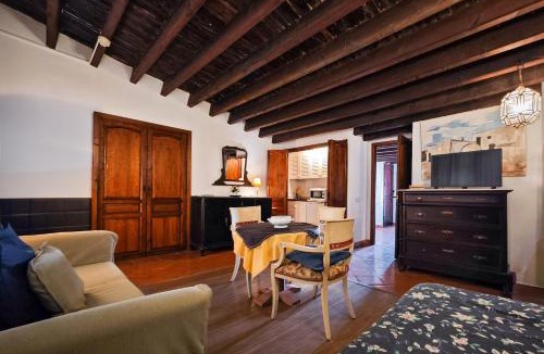 Ibiza City Centre Apartment | Navila Pasillo Superior