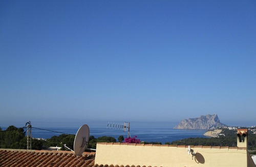 Paichi Apartment | Nice apartment with sea views, roof terrace and nice communal pool