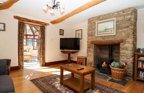 Washbourne House | Oak Tree
