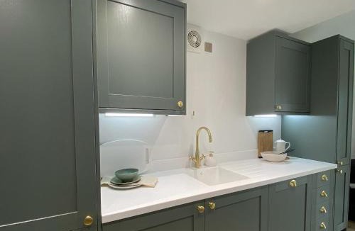 Old Brampton House | Oakleigh
