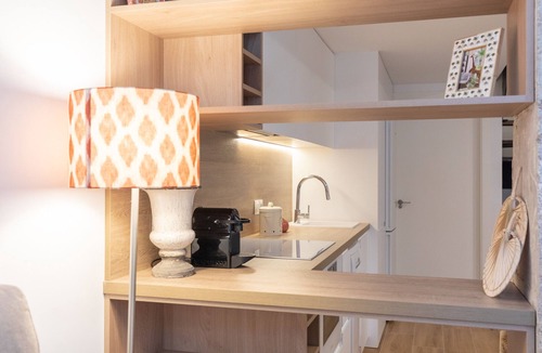Penya-roja Apartment | Opera Love Loft. Air conditioning + Wifi + 4 Pax