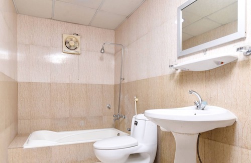 Al Hofuf Hotel | OYO 416 Bonais Hotel