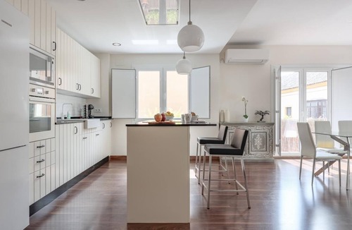 San Vicente Apartment | PEACE OASIS IN THE HEART OF SEVILLA 2 BR - 2 Baths WIFI AC