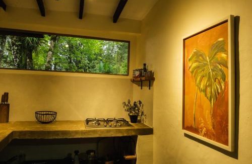 Jerico Apartment | Peaceful rustic cabin steps from town