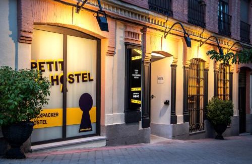 Imperial Hostel | Petit Hostel La Latina