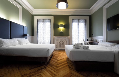 Jeronimos Hotel | Petit Palace Lealtad Plaza