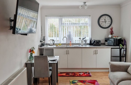 Wiseman's Bridge House | Pinecroft Pleasant
