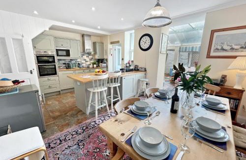 Lynton House | Pips Corner Lynton