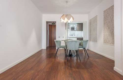 Cotos Apartment | Plaza de Castilla III - Cozy apartment in Madrid