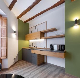 Alcoy Apartment | Precioso loft con bañera de isla