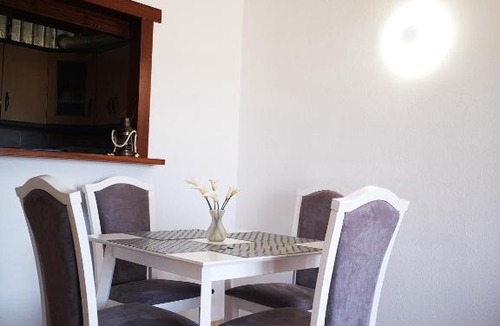 Fuengirola City Centre Apartment | Primera línea de playa. Céntrico y soleado.